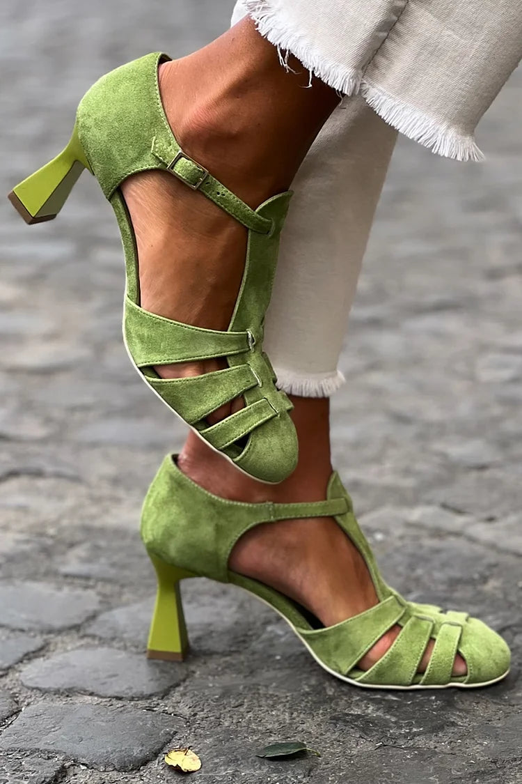 LIVIA - Elegant Sandals with Medium Heel and Crossed Design