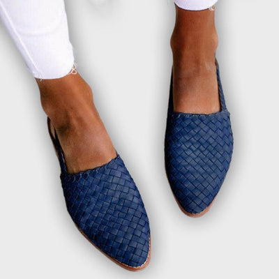 Alice - Timeless Handcrafted Moccasins - Elegant Comfort & Style