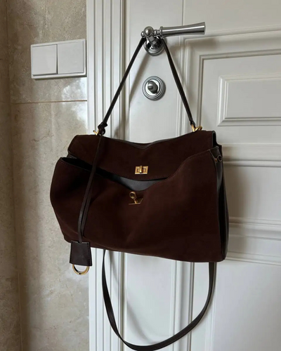 Savannah - ELEGANT SUEDE BAG WITH SOPHISTICATED DESIGN