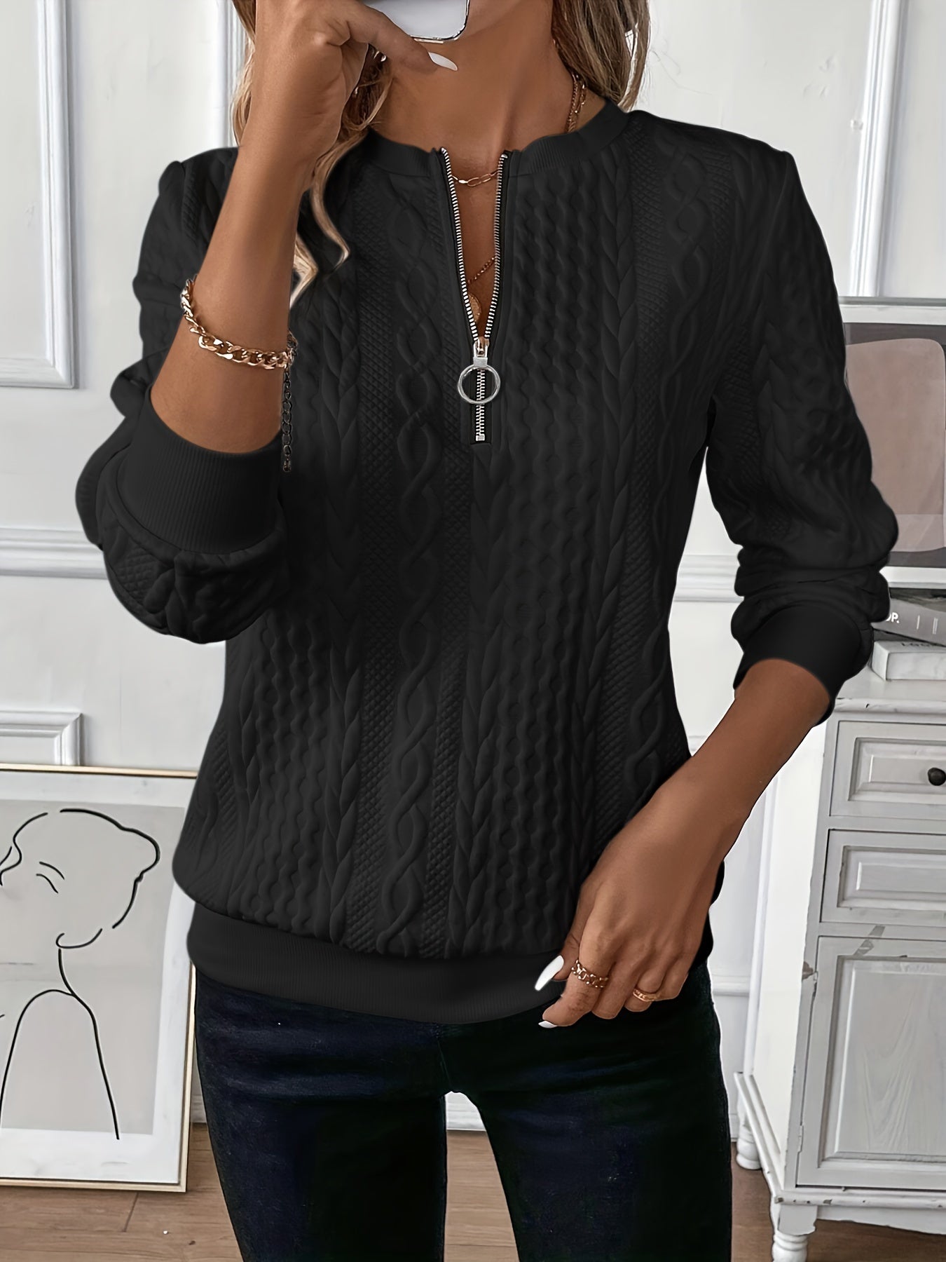 Jean - CLASSIC SWEATER WITH ZIP DETAIL