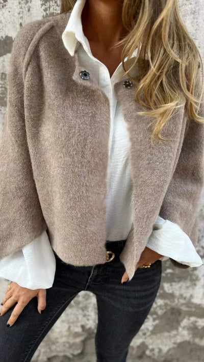 Amelia - Timeless Coat with Round Neck