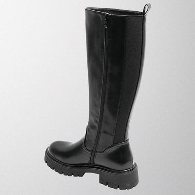 Gwen – Classic black boots