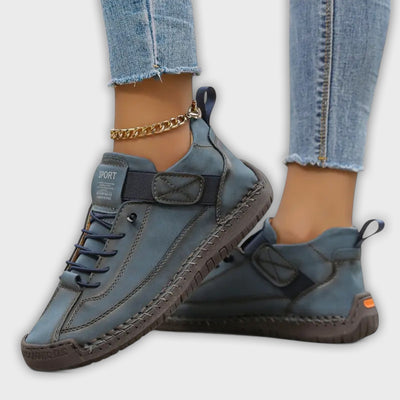 Claire - Classic Chelsea Sneakers