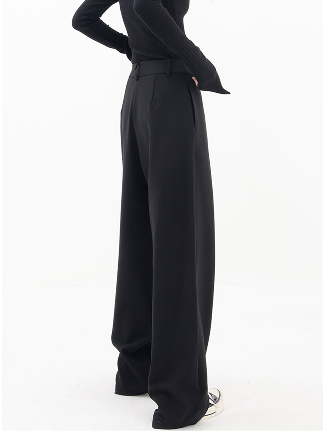 Barbara - Fashionable asymmetrical pants