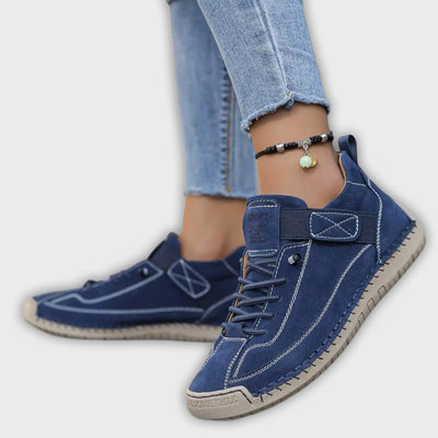 Claire - Classic Chelsea Sneakers