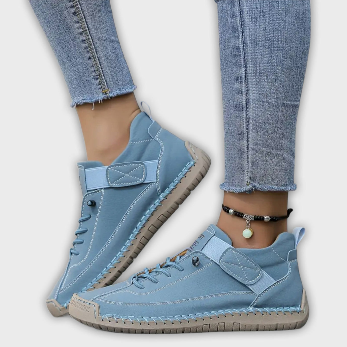 Claire - Classic Chelsea Sneakers