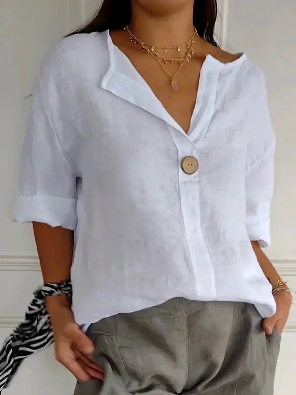 Mira - Casual V-Neck Blouse