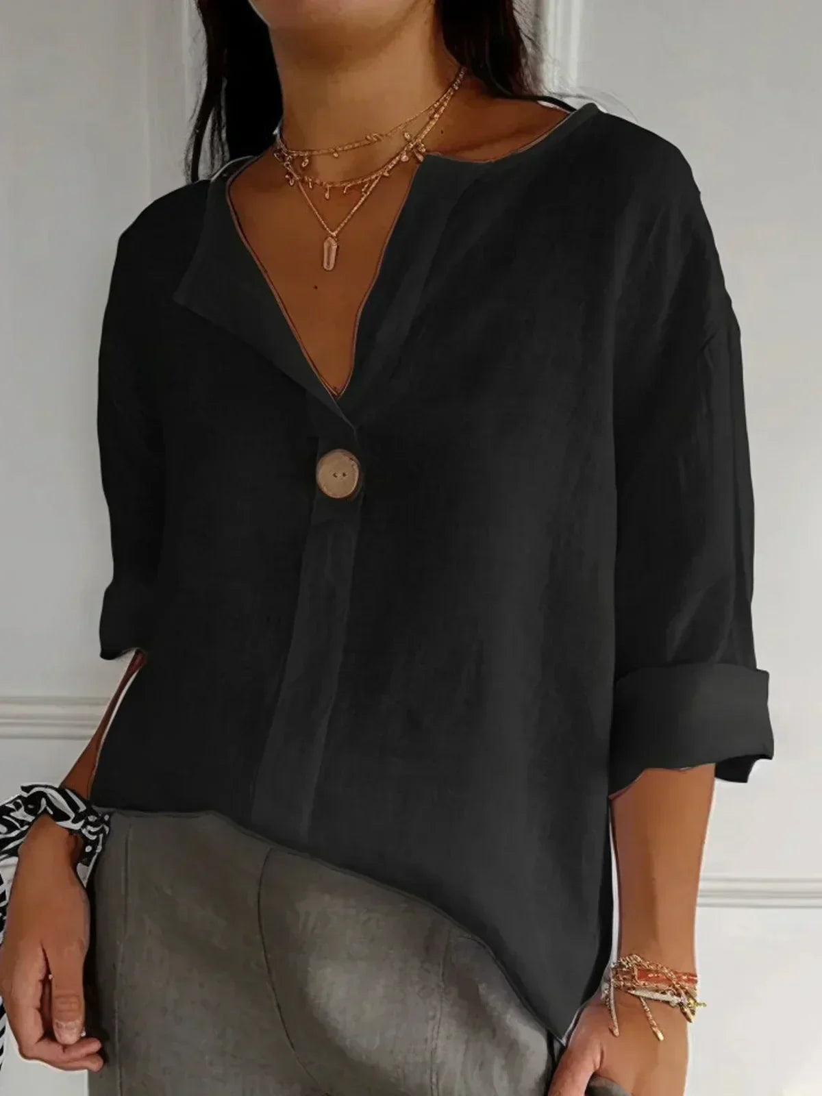 Mira - Casual V-Neck Blouse