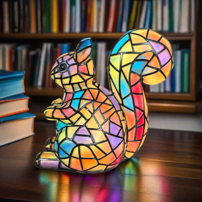 Nino - Magisk squirrel lamp in colored glass