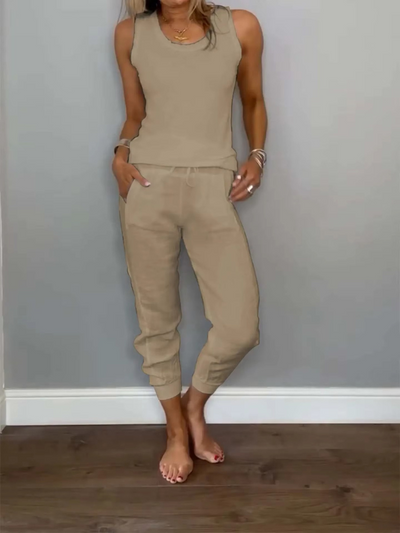Elowen™ - ELEGANT OUTFIT WITH FLATTERING SILHOUETTE