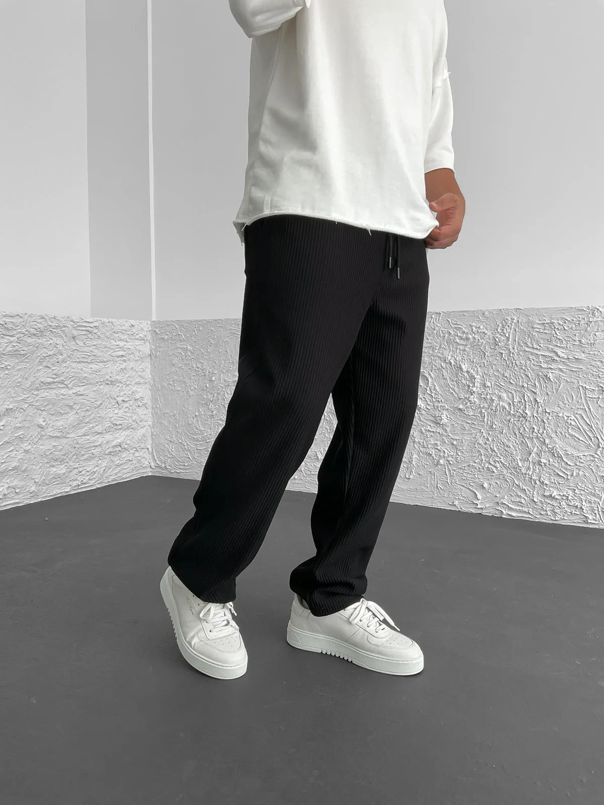 Gary - Ribbed Relaxed Fit Trousers