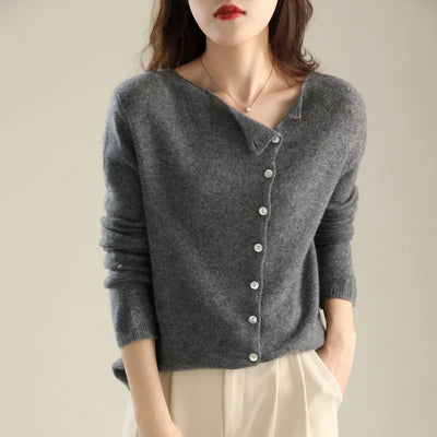 Cherie - ELEGANT CARDIGAN WITH STYLISH BUTTONS