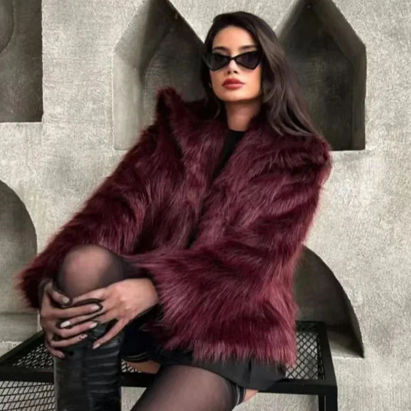 Lucia - Elegant Plush Fur Coat