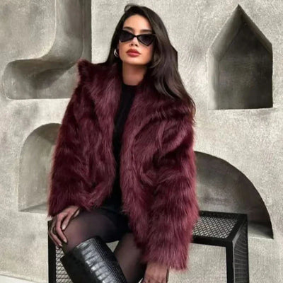 Lucia - Elegant Plush Fur Coat