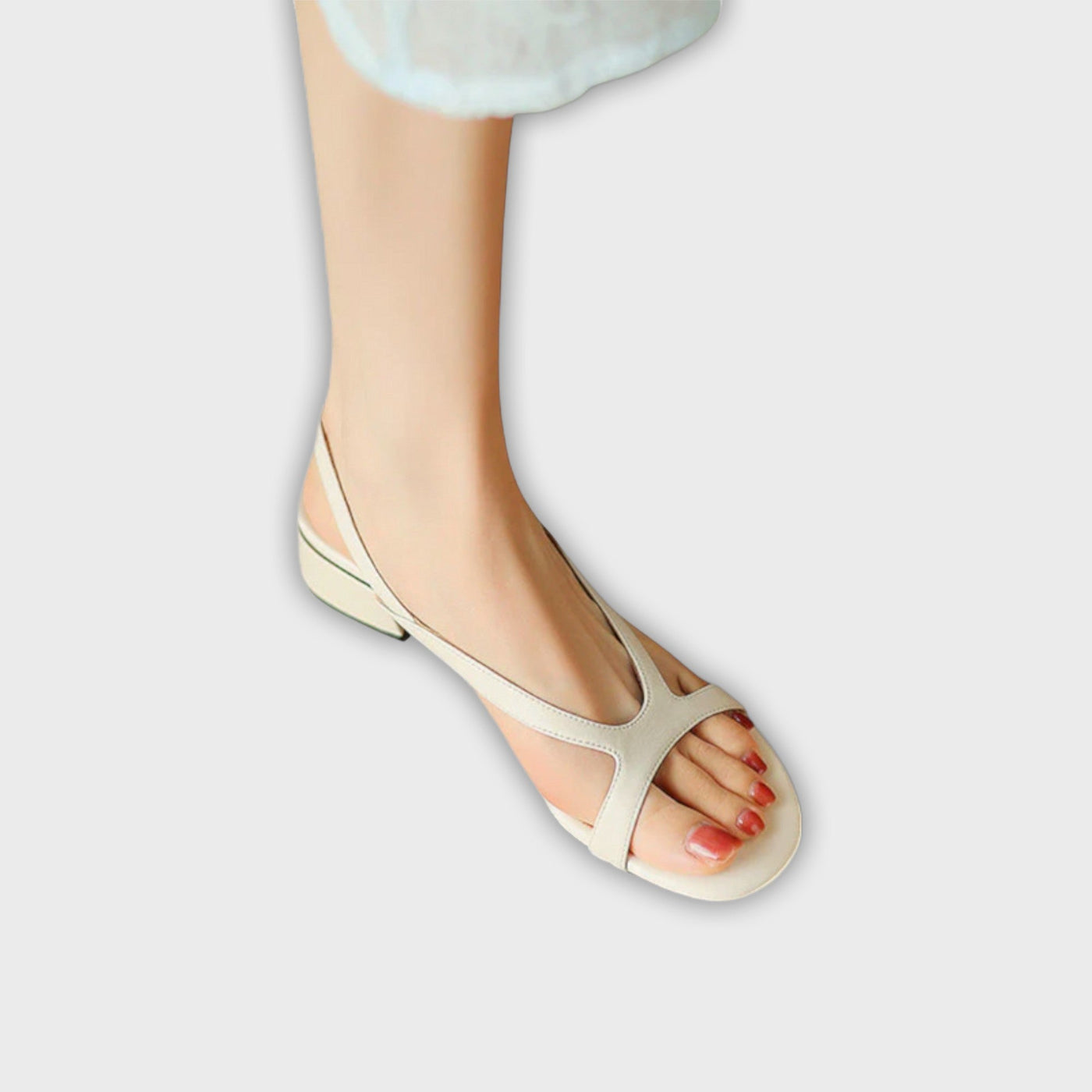 Evelyn - Elegant Minna Flat Sandals with a Refined Finish