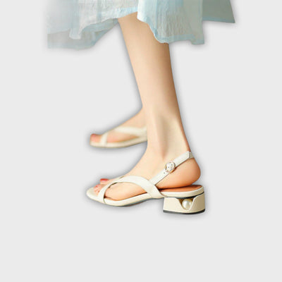 Evelyn - Elegant Minna Flat Sandals with a Refined Finish