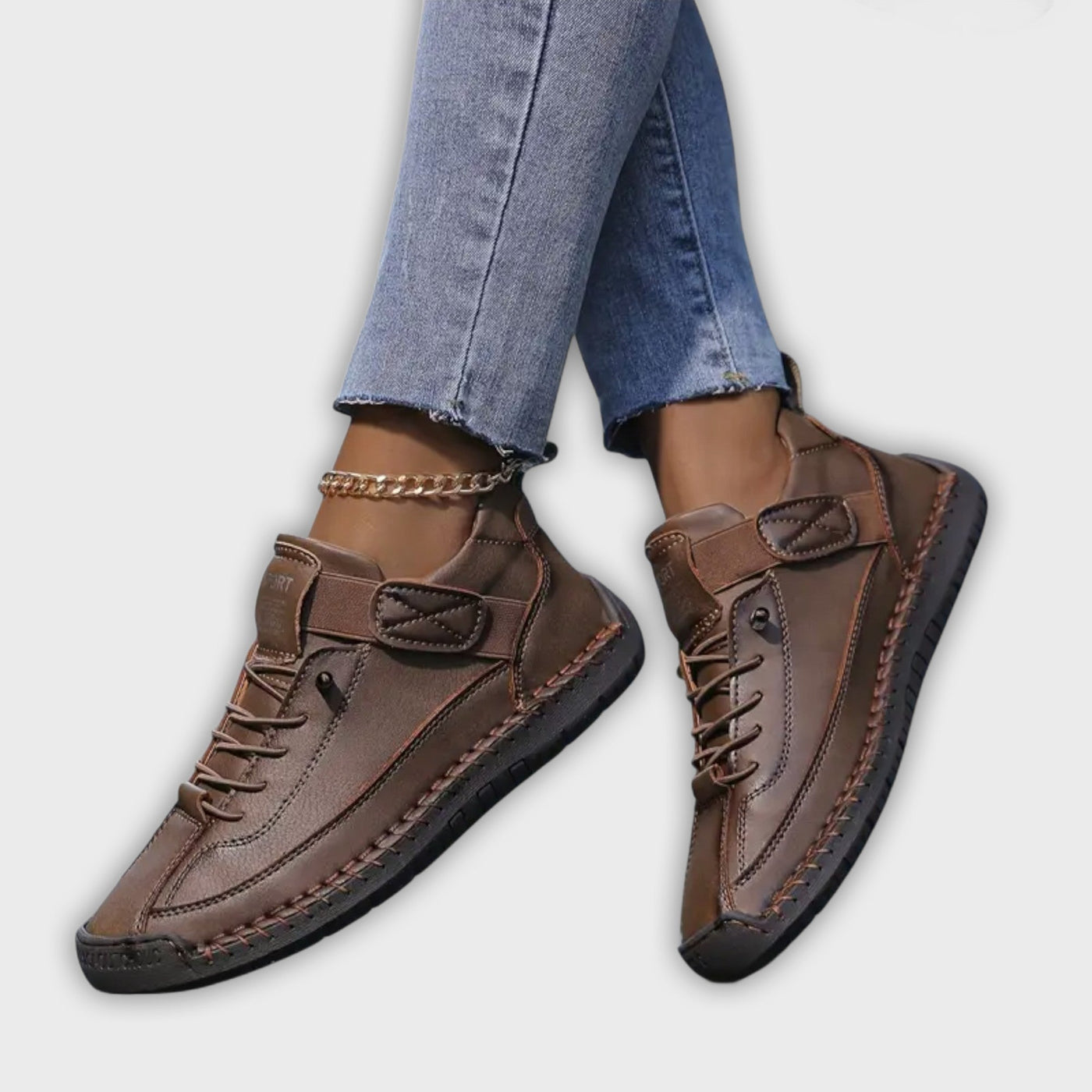 Claire - Classic Chelsea Sneakers