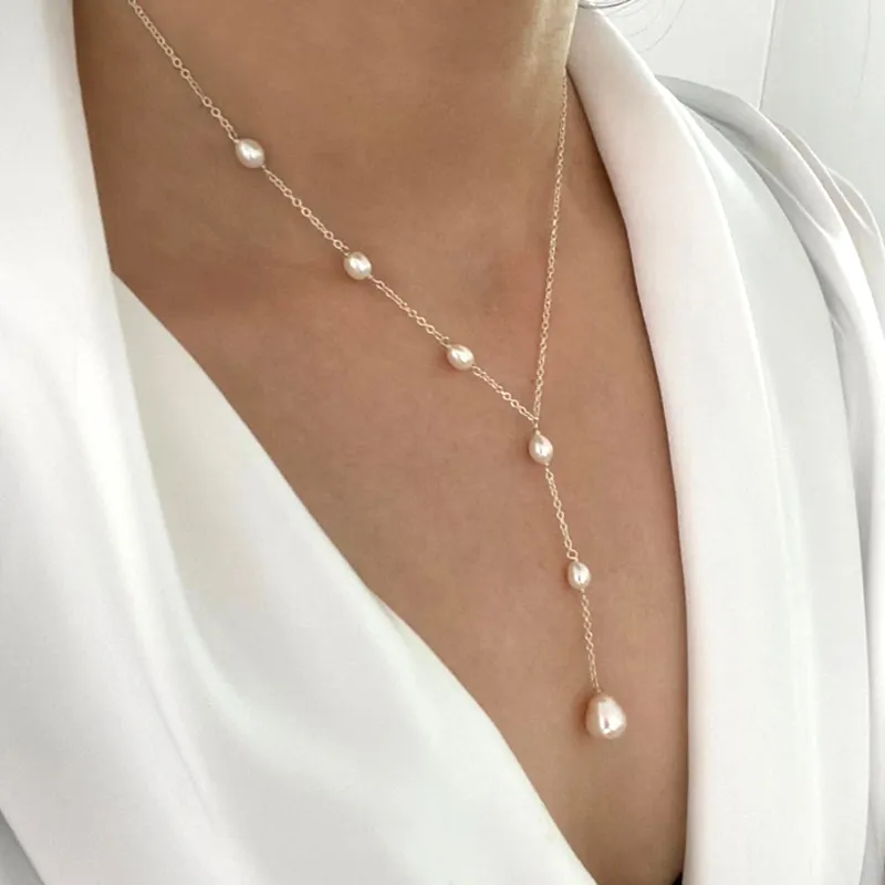 Necklace with pendants and vintage pearls