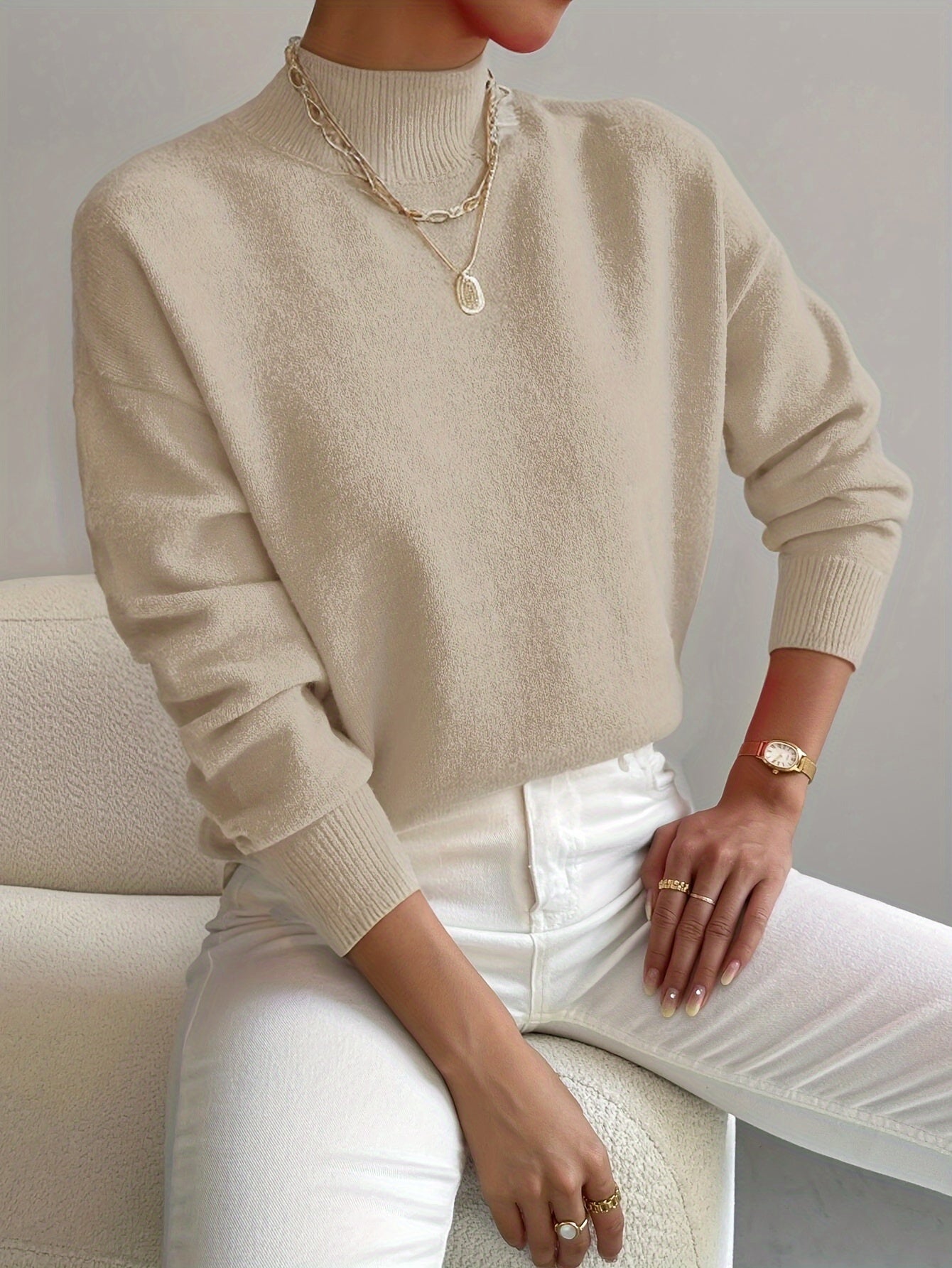 Calisandra - KNITTED SWEATER WITH ELEGANT DESIGN
